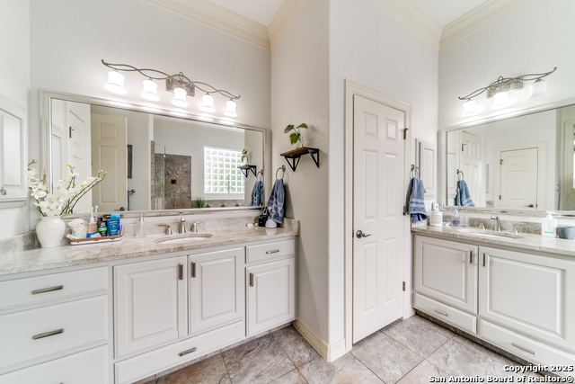 Listing photo id 13 for 714 Ruidosa Downs