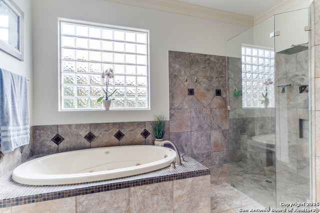 Listing photo id 14 for 714 Ruidosa Downs