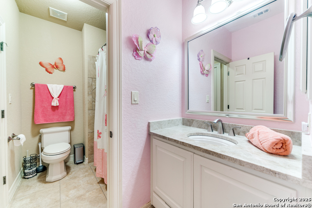 Listing photo id 19 for 714 Ruidosa Downs