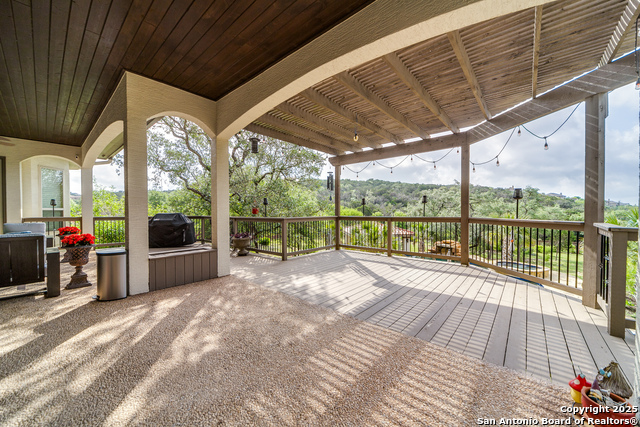 Listing photo id 30 for 714 Ruidosa Downs