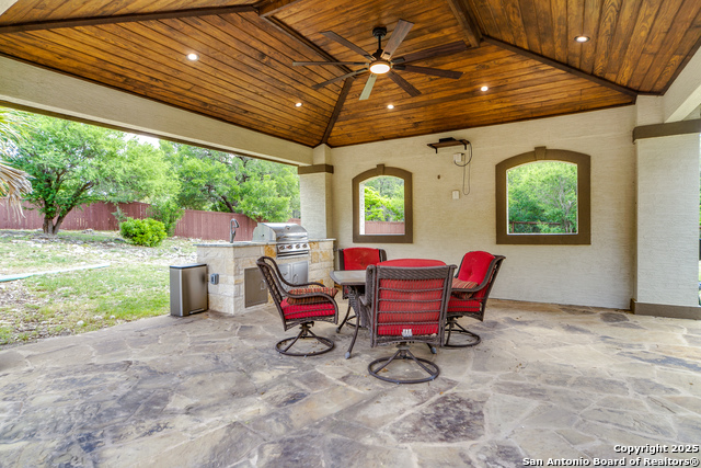 Listing photo id 31 for 714 Ruidosa Downs