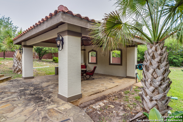 Listing photo id 32 for 714 Ruidosa Downs