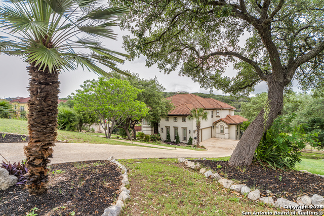 Listing photo id 3 for 714 Ruidosa Downs