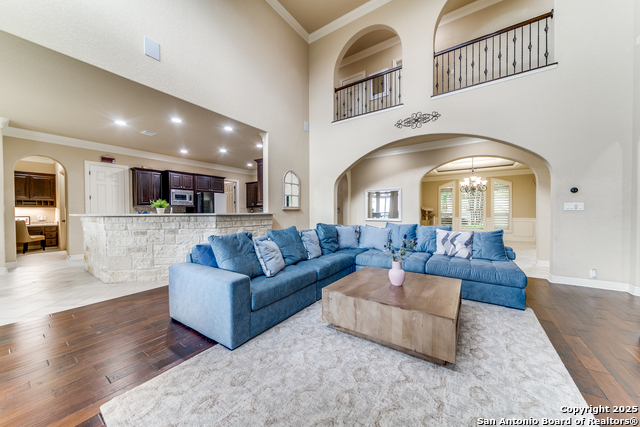 Listing photo id 7 for 714 Ruidosa Downs