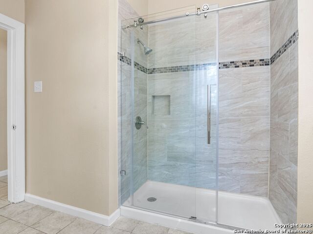 Listing photo id 18 for 928 Huisache W