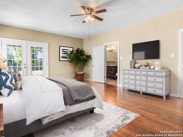 Listing photo id 22 for 928 Huisache W