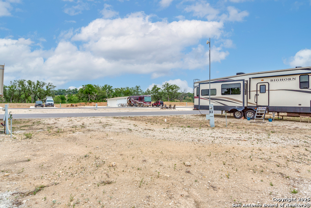 Listing photo id 3 for 4300 State Highway 16 #83
