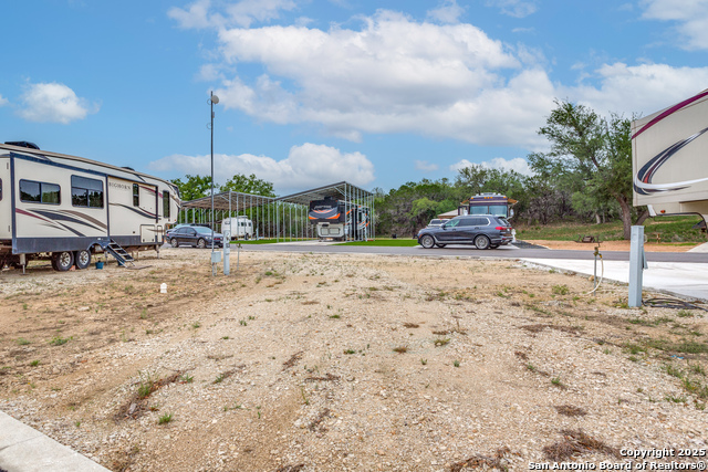 Listing photo id 5 for 4300 State Highway 16 #83
