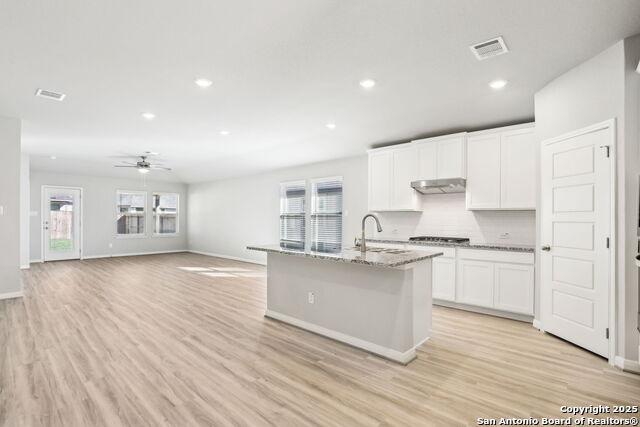 Listing photo id 12 for 16930 Blaise Terrace