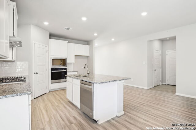Listing photo id 14 for 16930 Blaise Terrace
