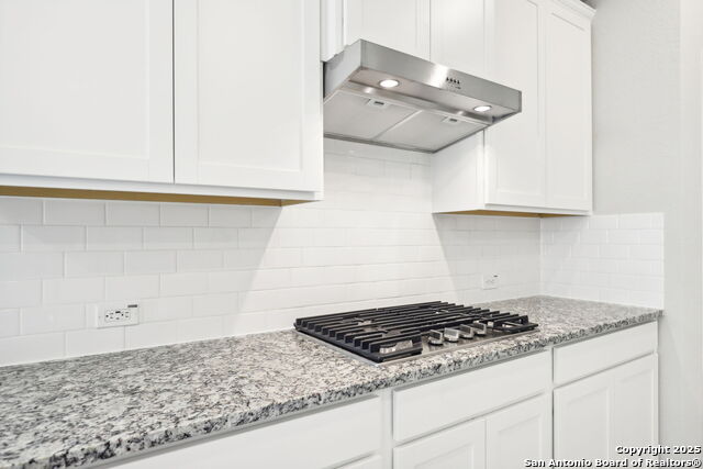 Listing photo id 15 for 16930 Blaise Terrace