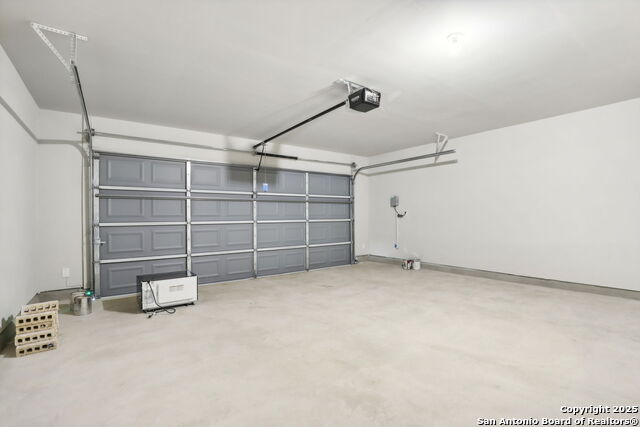 Listing photo id 33 for 16930 Blaise Terrace