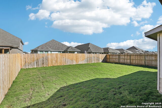 Listing photo id 39 for 16930 Blaise Terrace