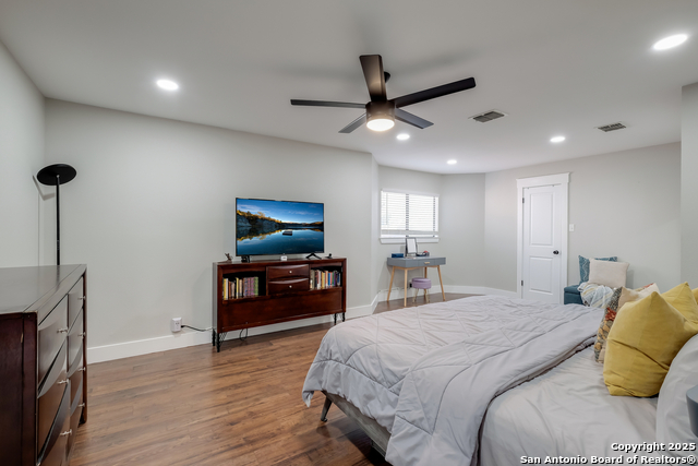 Image 16 of 30 For 8323 Terra Ferna