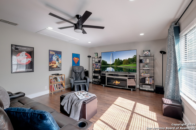 Image 21 of 30 For 8323 Terra Ferna