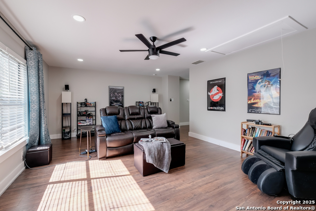 Image 22 of 30 For 8323 Terra Ferna