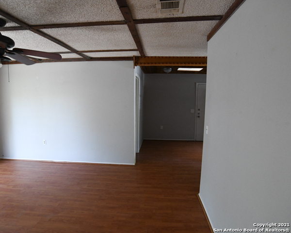 Image 2 of 14 For 125 Meadow St N