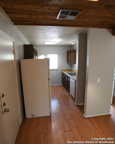 Image 4 of 14 For 125 Meadow St N