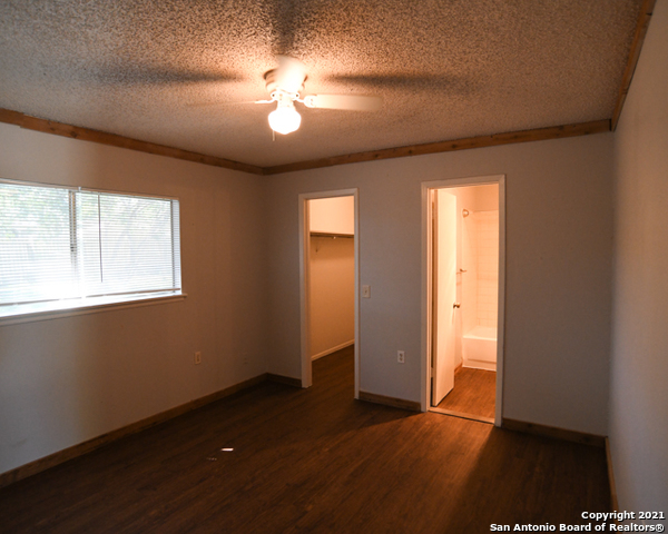 Image 8 of 14 For 125 Meadow St N