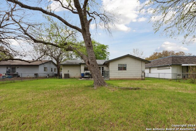 Image 30 of 31 For 312 Lori Lynn Dr