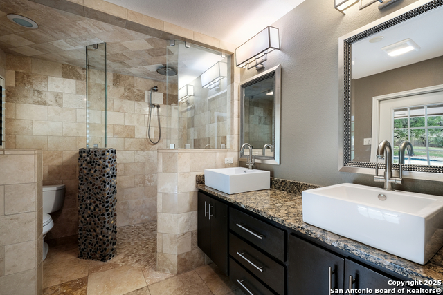 Listing photo id 13 for 11105 Vance Jackson