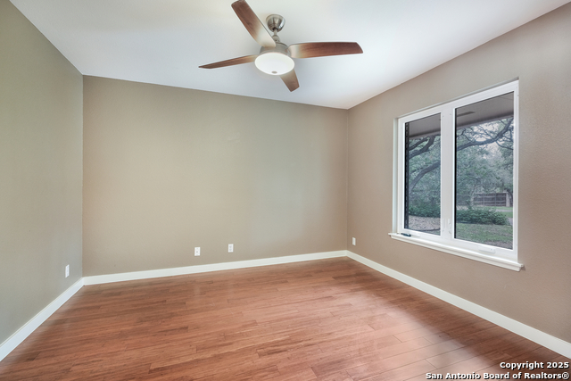 Listing photo id 17 for 11105 Vance Jackson