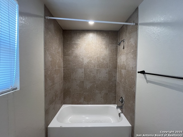 Image 25 of 28 For 7011 Donovan Way  102