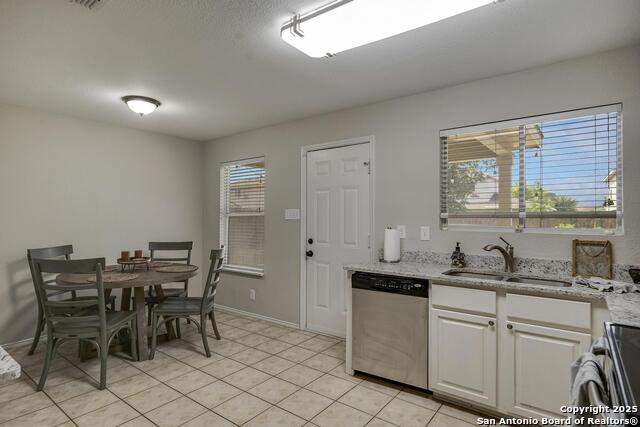 Image 10 of 27 For 8422 Parkdale