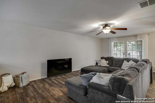 Image 5 of 27 For 8422 Parkdale