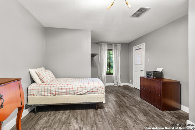 Image 27 of 40 For 15624 Ashton Wood