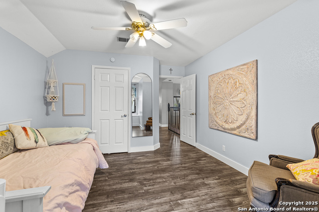 Image 36 of 40 For 15624 Ashton Wood