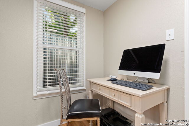 Image 13 of 45 For 510 Highland Blvd W