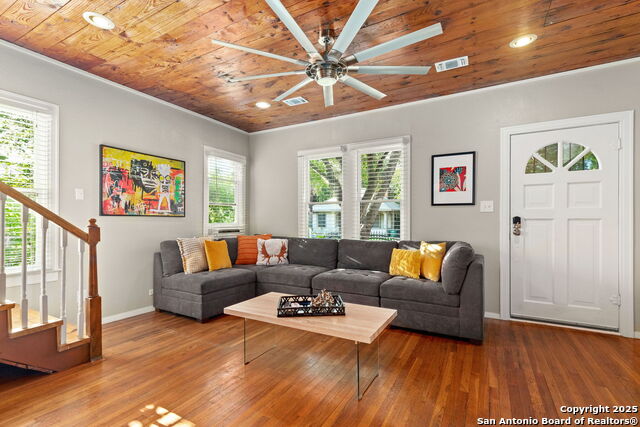 Image 3 of 45 For 510 Highland Blvd W