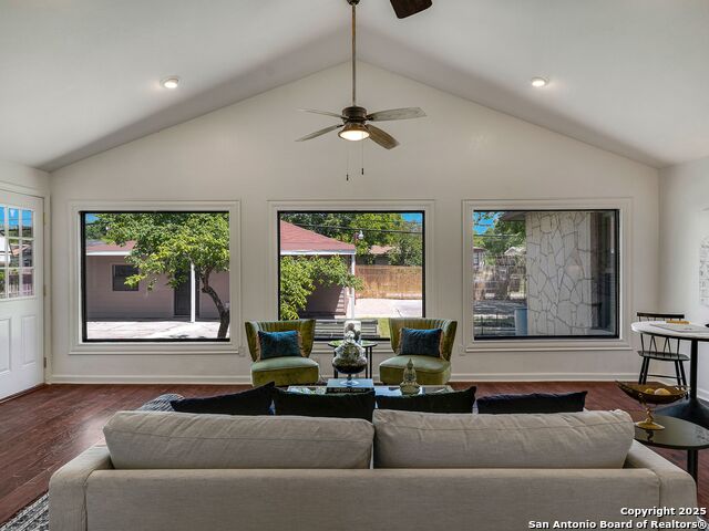 Image 9 of 42 For 227 Cromwell