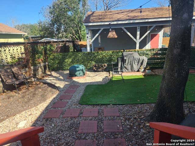 Image 11 of 12 For 115 Field Crest Dr