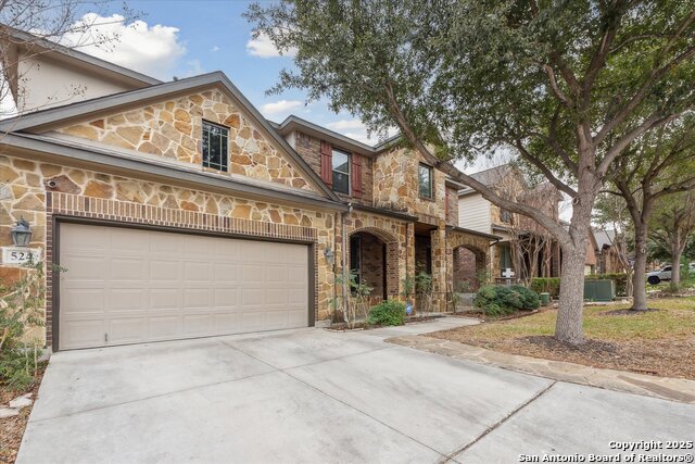 Image 2 of 59 For 524 Grove Bend
