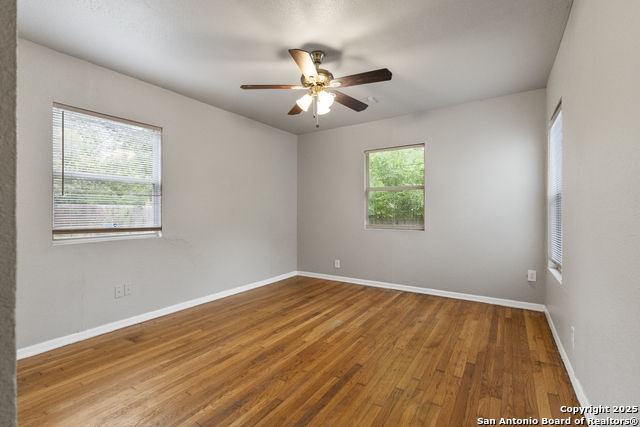 Listing photo id 17 for 1039 Alexander Hamilton