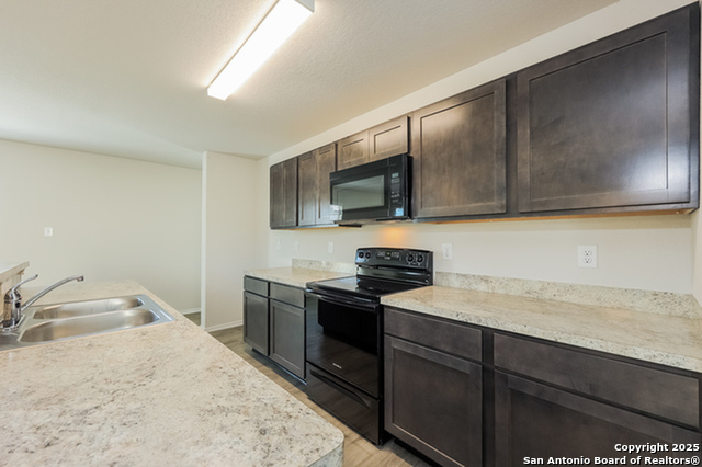 Image 8 of 17 For 5226 Blue Ranch