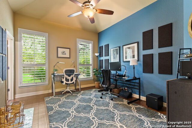 Image 20 of 42 For 627 Reenie Way