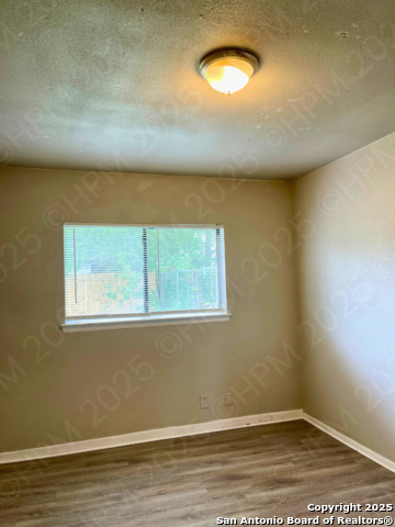 Image 7 of 12 For 9602 Vale Dr