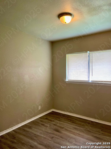 Image 8 of 12 For 9602 Vale Dr