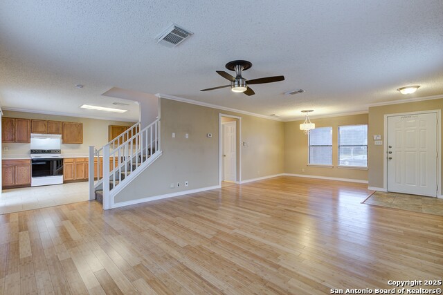 Image 8 of 26 For 10126 Silver Park
