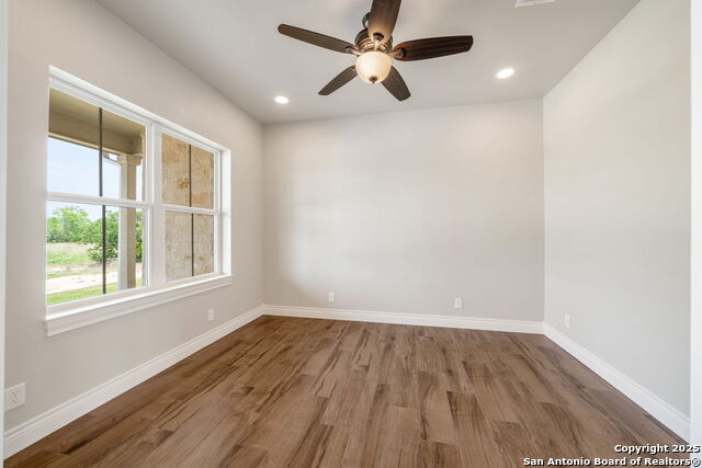 Image 4 of 52 For 1216 County Road 424