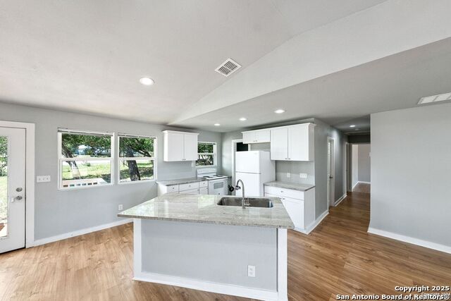 Image 5 of 26 For 2792 Woodcrest