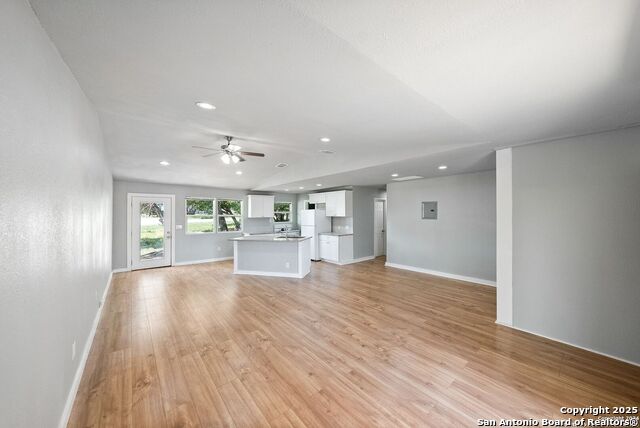 Image 8 of 26 For 2792 Woodcrest