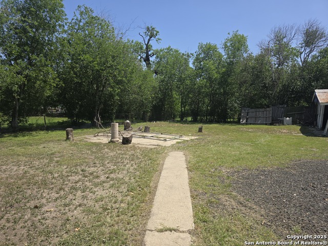 Listing photo id 23 for 130 E Harding