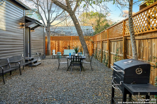 Image 18 of 47 For 233 Leigh St
