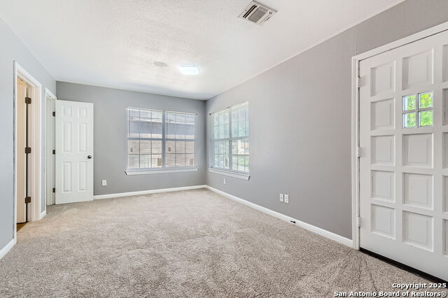 Image 19 of 31 For 511 Lynwood Ave W