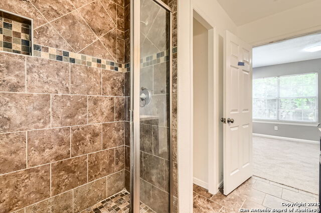 Image 21 of 31 For 511 Lynwood Ave W
