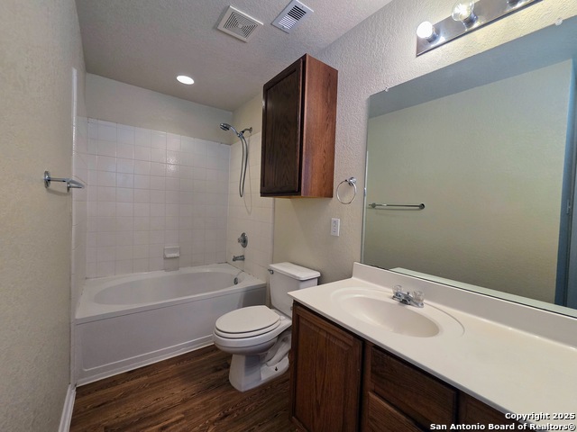 Image 10 of 22 For 100 Lone Star Way